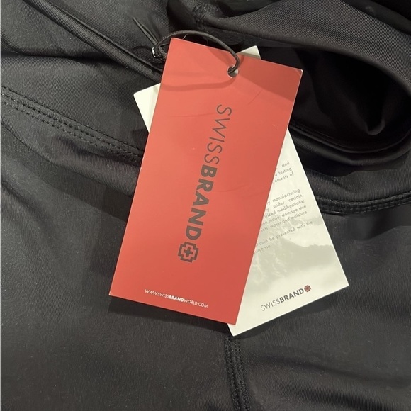 Swiss Brand women’s athletic leggings - Picture 4 of 5